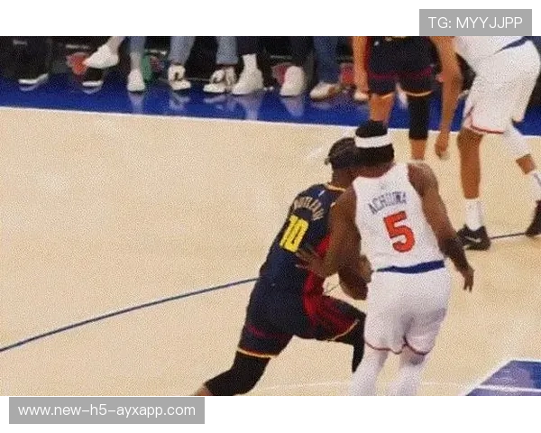 巴特勒面对包夹强攻命中，热火主场继续沸腾